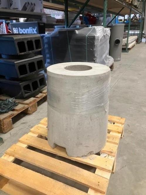 624. Fundatie betonblok rond L, Hobby en Vrije tijd, Overige Hobby en Vrije tijd, Nieuw, Ophalen