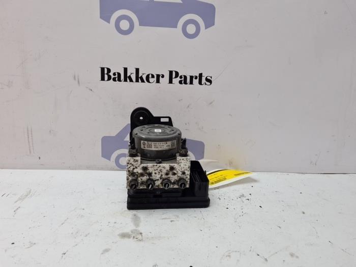 ABS Pomp van een Volkswagen Golf, Auto-onderdelen, Elektronica en Kabels, Volkswagen, Gebruikt, 3 maanden garantie