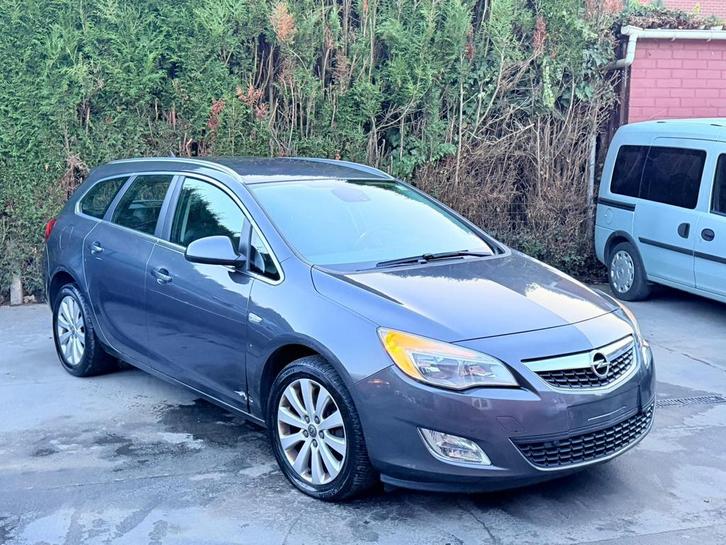 Opel astra 2012 1.7 diesel properstaat 2650€ gekeurd vr verk, Auto's, Opel, Bedrijf, Te koop, Ophalen