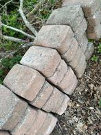Gratis betonklinkers 17 x 11 x 6, Tuin en Terras, Grind, Keien en Split, Ophalen, Gebruikt, Rood