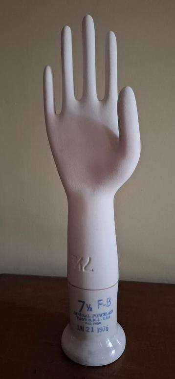 Vintage porseleinen handschoen mal - Jaren '70 beschikbaar voor biedingen