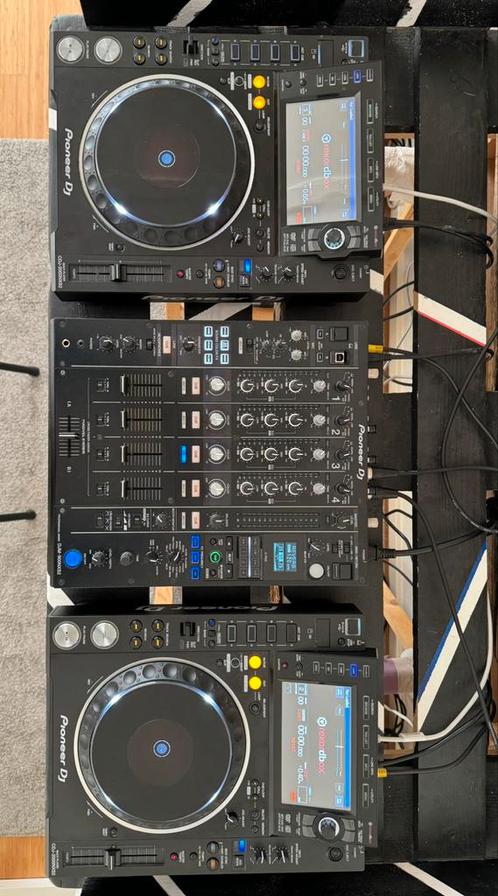 DJM 900 NXS 2 + CDJ’s 2000 NXS 2     À LOUER, Muziek en Instrumenten, Dj-sets en Draaitafels, Zo goed als nieuw, Dj-set, Pioneer
