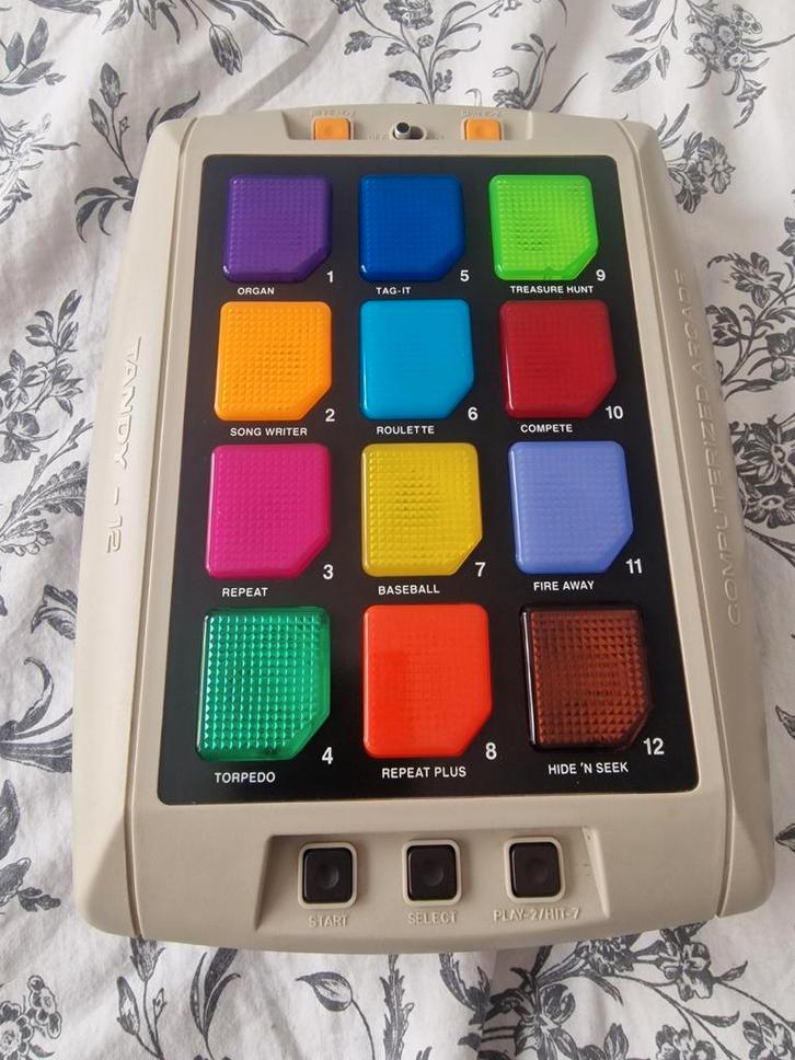Jeu électronique vintage Tandy-12, Muziek en Instrumenten, Midi-apparatuur, Zo goed als nieuw, Ophalen of Verzenden