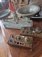 Kl weegschaal €10 + 2 blokken m gewichten €10, Ophalen