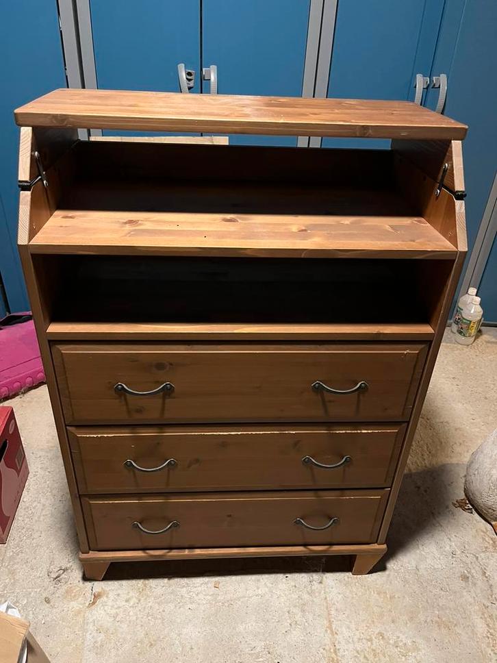 Commode/luierkast in goede staat., Kinderen en Baby's, Kinderkamer | Commodes en Kasten, Gebruikt, Commode, 105 cm of meer, 75 tot 100 cm