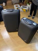 2 valise en plastique en bon état - LOT de 2, Bijoux, Sacs & Beauté, Valises, Enlèvement, Utilisé, Plastique dur