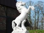 Beeld Paard op Sokkel - 160 cm - Steen, Tuin en Terras, Tuinbeelden, Ophalen of Verzenden, Steen, Dierenbeeld