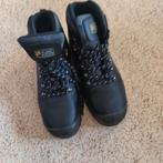 Werkschoenen 45, Ophalen