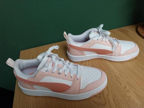 Puma sneakers maat 37 als nieuw !, Kleding | Dames, Schoenen, Zo goed als nieuw, Sneakers, Ophalen of Verzenden