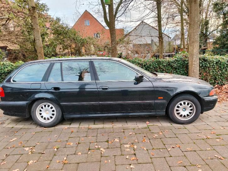 BMW 5 serie 2.0 benzine op te halen, Auto's, BMW, Particulier, 5 Reeks, Benzine, Euro 4, Break, 5 deurs, Automaat, Zwart, Bruin