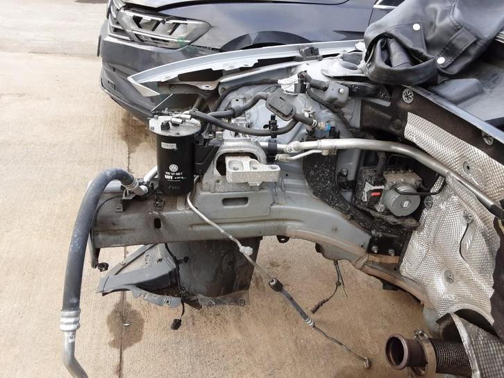 BINNENSPATSCHERM RECHTS VOOR Volkswagen Passat (3G2), Auto-onderdelen, Carrosserie, Spatbord, Volkswagen, Voor, Rechts, Gebruikt