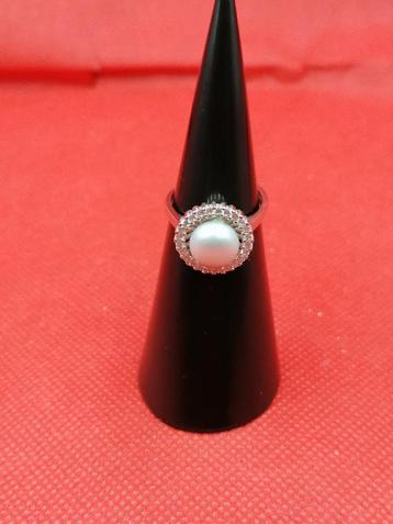 Bague en argent sterling avec perles blanches d'eau douce, Neuf, Enlèvement ou Envoi, Avec pierre précieuse, Blanc