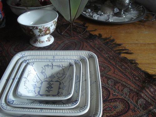 4 delige set vierkanten schalen boch la louviere copenhague, Antiek en Kunst, Antiek | Servies los, Ophalen of Verzenden