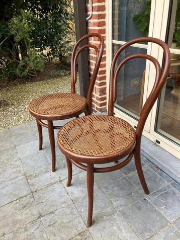 Vintage houten stoel (Thonet) 2 stuks beschikbaar voor biedingen