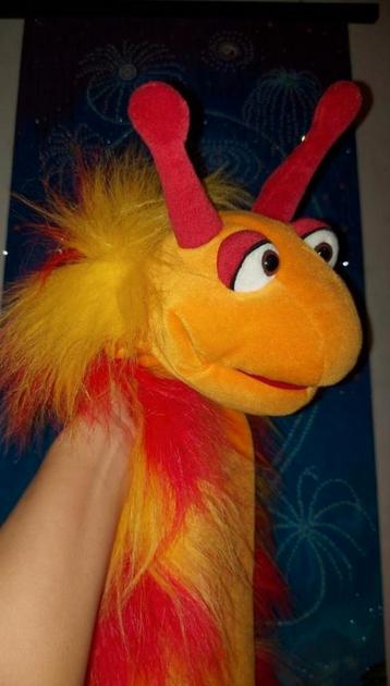 Living Puppets rups Reni - 130 cm beschikbaar voor biedingen