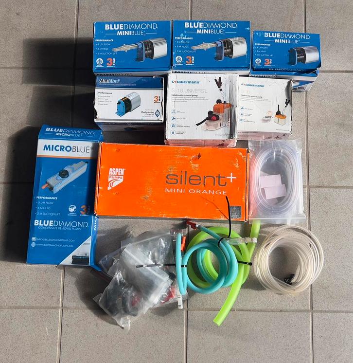 Allerlei Condenspompen met toebehoren nieuw in verpakking, Elektronische apparatuur, Airco's, Nieuw, Wandairco, Ophalen of Verzenden