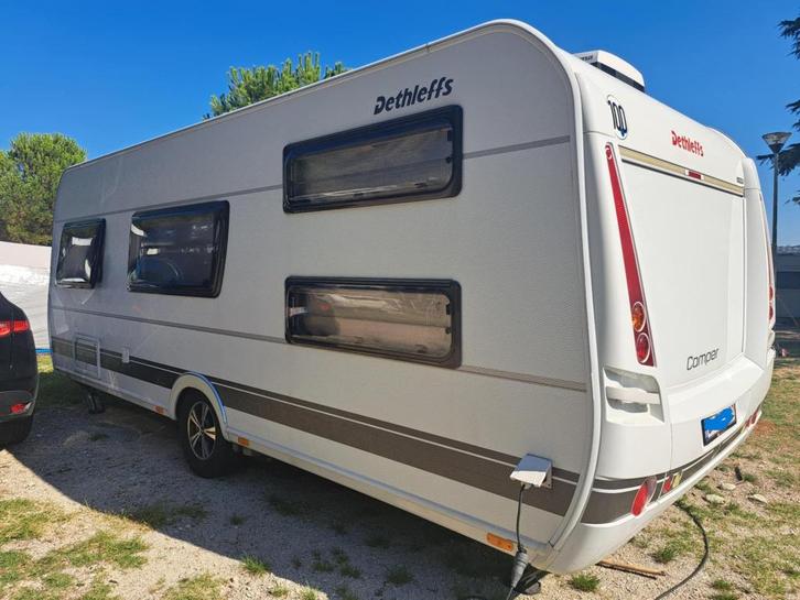 Caravan Dethleffs Camper 540 QMK met stapelbed, Caravans en Kamperen, Caravans, Particulier, tot en met 6, 1250 - 1500 kg, Rondzit