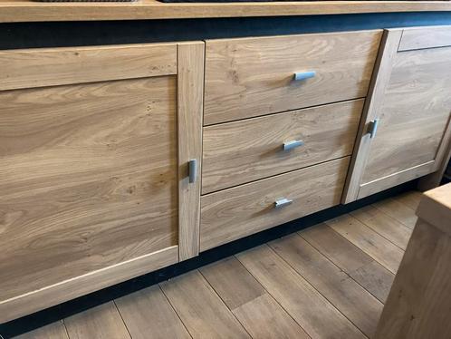 Eetkamer (tafel, dressoir, ladekast), Huis en Inrichting, Complete eetkamers, Zo goed als nieuw, 4 tot 6 stoelen, Ophalen