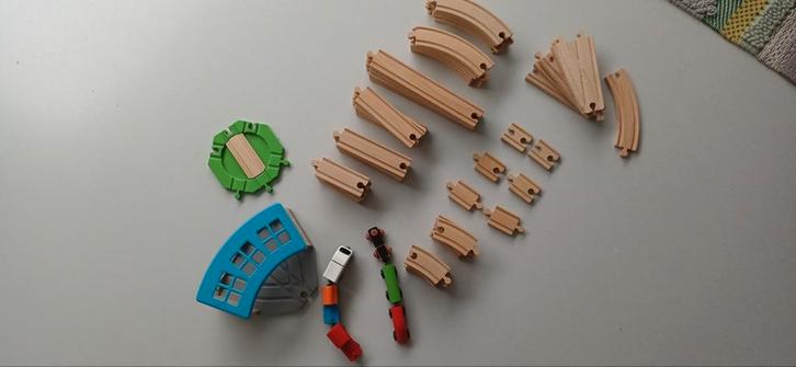 Houten treinspoor ikea, Kinderen en Baby's, Speelgoed | Bouwstenen, Zo goed als nieuw, Ophalen