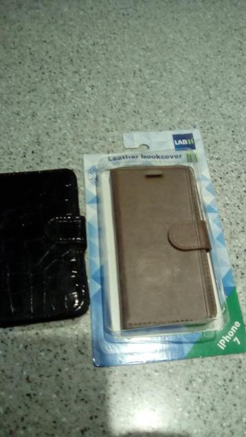 2 nieuwe gsm hoesjes beschikbaar voor biedingen
