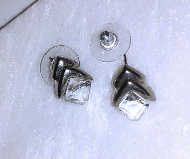 oorknopjes zilver met witte kristalkubus, Bijoux, Sacs & Beauté, Boucles d'oreilles, Neuf, Puces ou Clous, Verre, Argent, Avec cristal