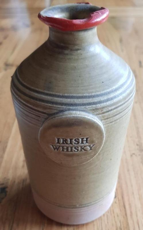 Steengoed Whisky kruik met restant van rode lakzegel, Antiek en Kunst, Curiosa en Brocante, Ophalen of Verzenden