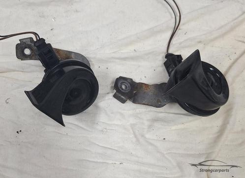 VW Scirocco Claxon inclusief steuntje past op meerdere VAG, Auto-onderdelen, Elektronica en Kabels, Volkswagen, Gebruikt, Ophalen of Verzenden