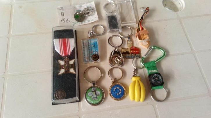 lot de porte clés de différentes enseignes, Verzamelen, Sleutelhangers, Nieuw, Overige typen, Ophalen of Verzenden