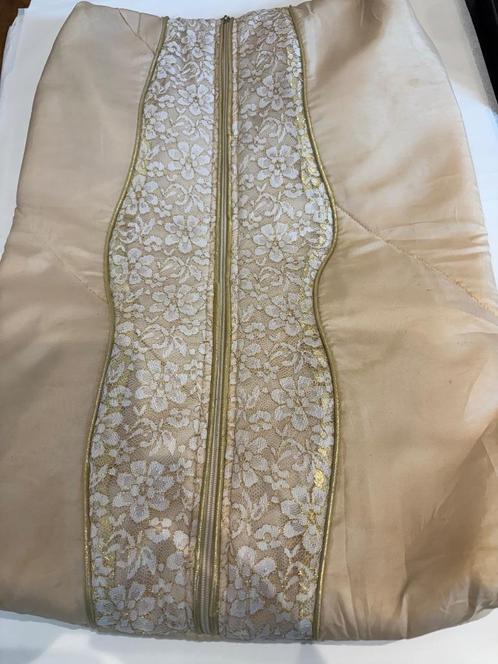 Marokkaanse kledinghoes, Kleding | Dames, Kledinghangers, Zo goed als nieuw, Kunststof, Ophalen of Verzenden