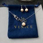 Oorbellen en Ketting Natuurlijke Parel – Crèmekleurig met Ro, Handtassen en Accessoires, Kettingen, Met hanger, Beige, Nieuw, Ophalen of Verzenden