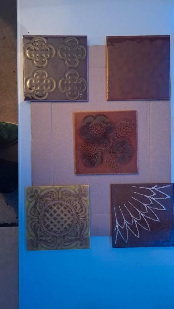 Grote partij vintage reliëftegels – 183 stuks – ideaal voor, Antiek en Kunst, Kunst | Schilderijen | Abstract, Ophalen