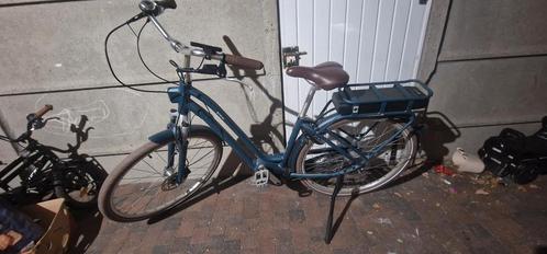 Elops fiets dames met tracker, Fietsen en Brommers, Fietsen | Dames | Omafietsen, Zo goed als nieuw, Handrem, Versnellingen, Ophalen