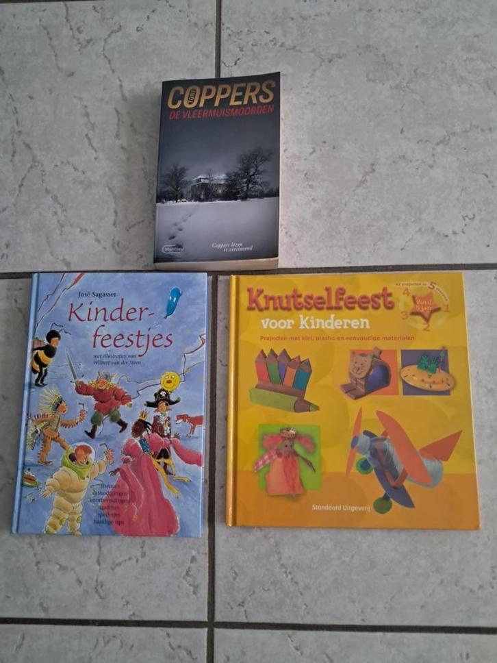 knutselboeken en Toni Coppers, 1 lot van 3 boeken, Boeken, Hobby en Vrije tijd, Gelezen, Ophalen