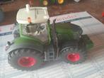 siku 3258 fendt traktor, Hobby en Vrije tijd, Modelauto's | 1:32, Ophalen of Verzenden, Zo goed als nieuw, Tractor of Landbouw