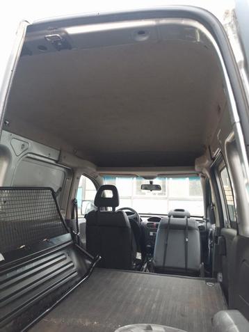 Dakhemel opel combo c  beschikbaar voor biedingen