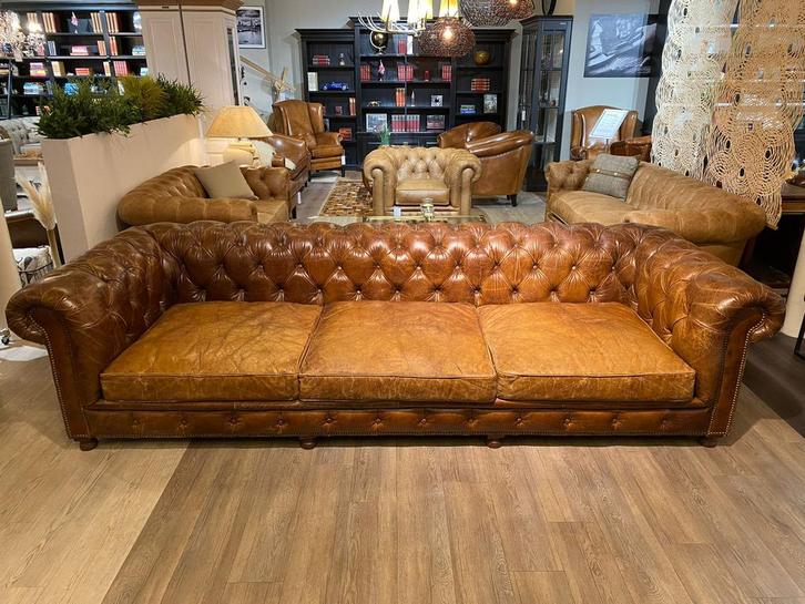 Exclusieve Vintage XXL chesterfield 5 zits zetel 3mtr Cognac, Antiek en Kunst, Antiek | Meubels | Stoelen en Sofa's, Ophalen of Verzenden