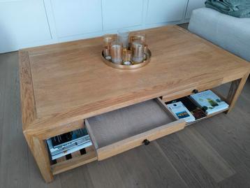 Mooie salontafel te koop in hout.  beschikbaar voor biedingen