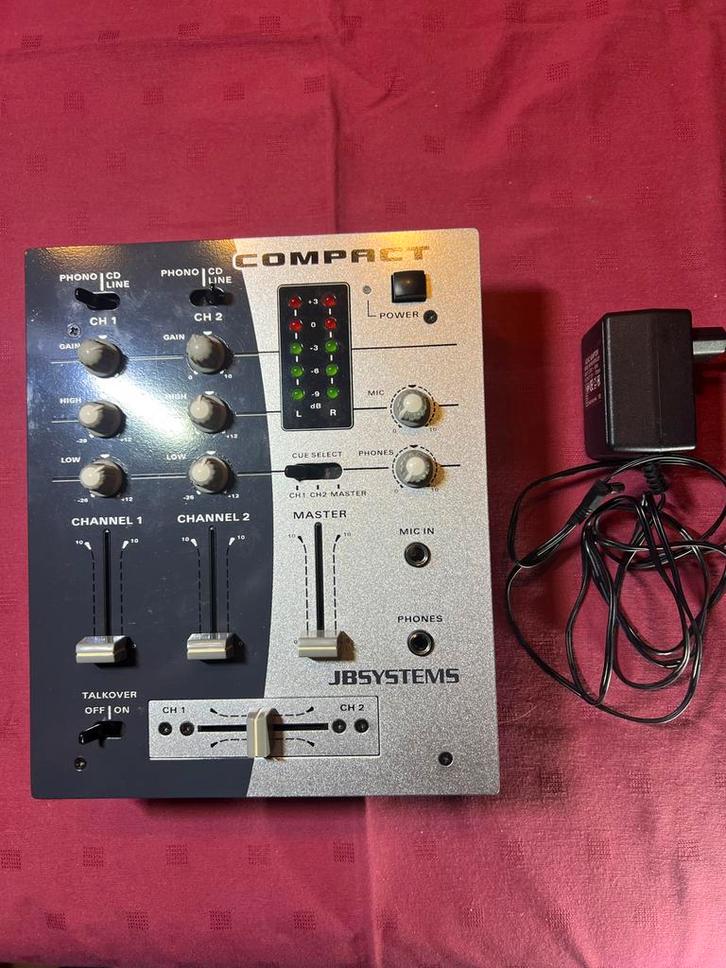 Table de mixage JBSYSTEMS, Musique & Instruments, Tables de mixage, Comme neuf, Moins de 5 canaux, Entrée micro, Enlèvement ou Envoi