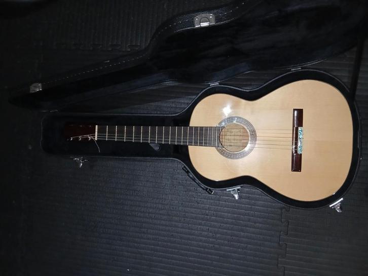 Flamencogitaar Juan Montes Red Gum Especial 2023, Muziek en Instrumenten, Snaarinstrumenten | Gitaren | Akoestisch, Zo goed als nieuw