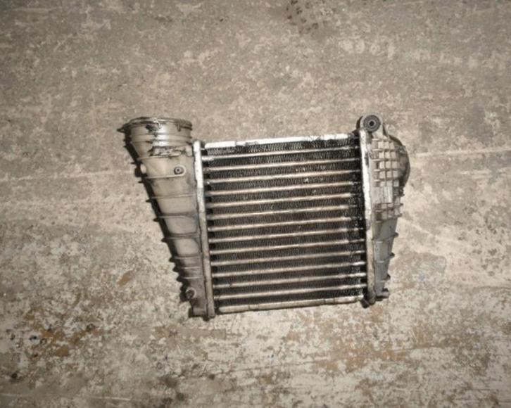A vendre intercooleur 130CV 96KW VW Audi Seat Skoda, Auto-onderdelen, Motor en Toebehoren, Audi, Seat, Volkswagen, Skoda, Gebruikt
