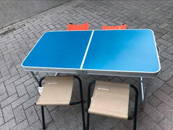 NİEUWE CAMPİNGTAFEL MET 4 KRUKJES EN OPKLAPBAAR beschikbaar voor biedingen