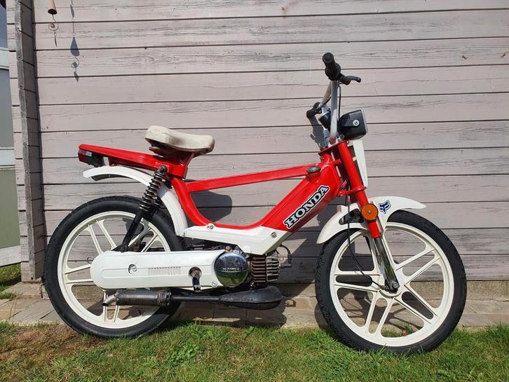 Honda camino custom 90s klasse B, Fietsen en Brommers, Brommers | Honda, Zo goed als nieuw, Ophalen