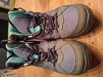 Wandelschoenen beschikbaar voor biedingen