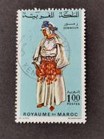 Marokko 1968 - traditionele klederdracht - Zemmour, Postzegels en Munten, Postzegels | Afrika, Ophalen of Verzenden, Marokko, Gestempeld