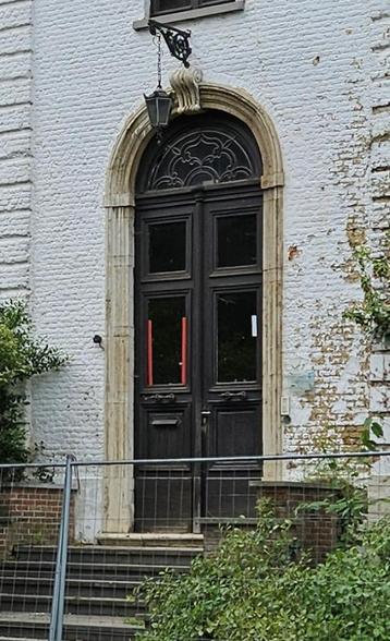 Gezocht: vakman voor renovatie en schilderwerk buitendeur beschikbaar voor biedingen