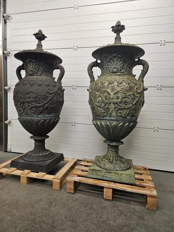 EXCLUSIEVE ENORME BRONZEN TUINVAAS C.M.CLODION LEES ZOEKERTJ beschikbaar voor biedingen