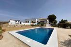 Spanje (Andalusië)- villa met5 slpkmrs-2 bdkmr + paardenstal, Immo, Buitenland, 318 m², 5 kamers, Spanje, Landelijk