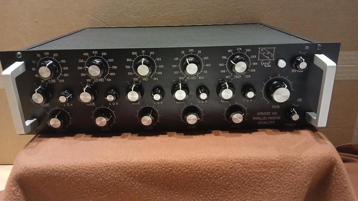 Gyraf G14, Gyratec GXIV, masteringequalizer, busequalizer, Muziek en Instrumenten, Effecten, Zo goed als nieuw, Equalizer, Ophalen of Verzenden