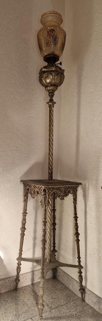 Antieke Art Nouveau petroleumlamp, Vloerlamp, Antiquités & Art, Antiquités | Éclairage, Enlèvement ou Envoi