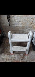 Escabeau 2 marches, en plastique, Enlèvement